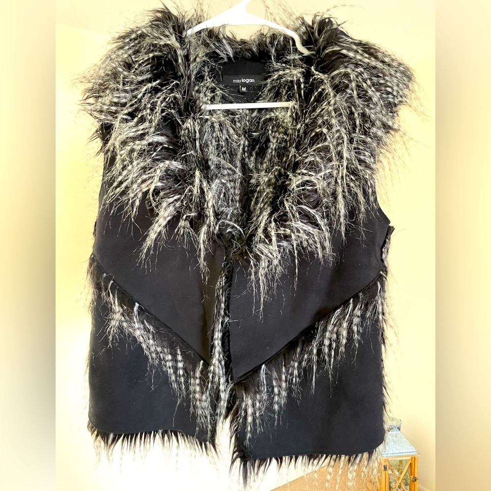 May Logan vest in black size M